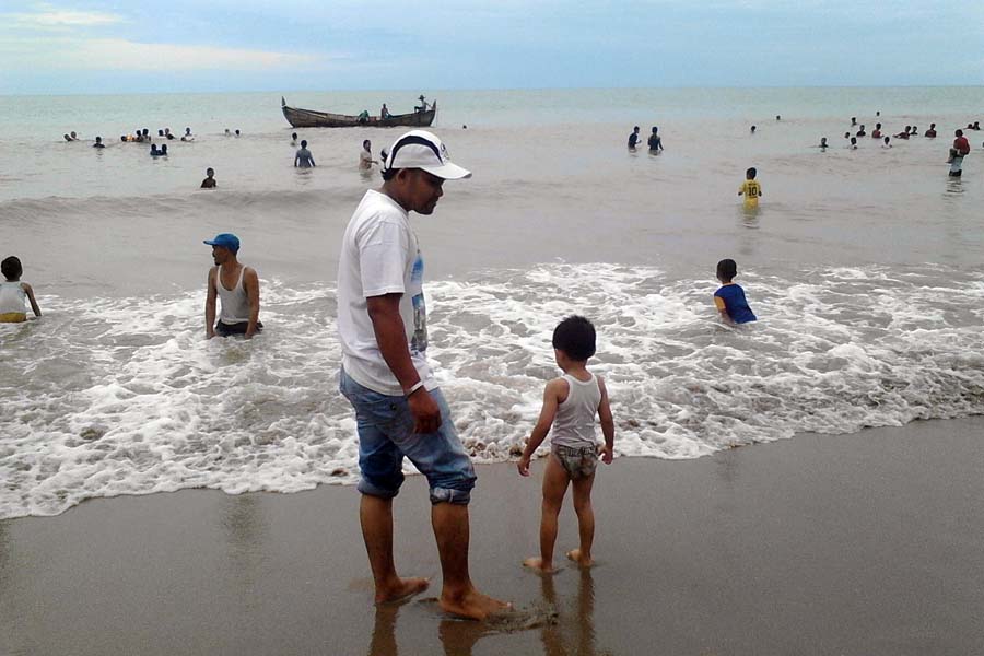 10 Rekomendasi Pantai Terindah di Aceh Yang Ada Tulisan “I Love You” Wajib Kalian Kunjungi 6 10 Rekomendasi Pantai Terindah di Aceh Yang Ada Tulisan “I Love You” Wajib Kalian Kunjungi 6