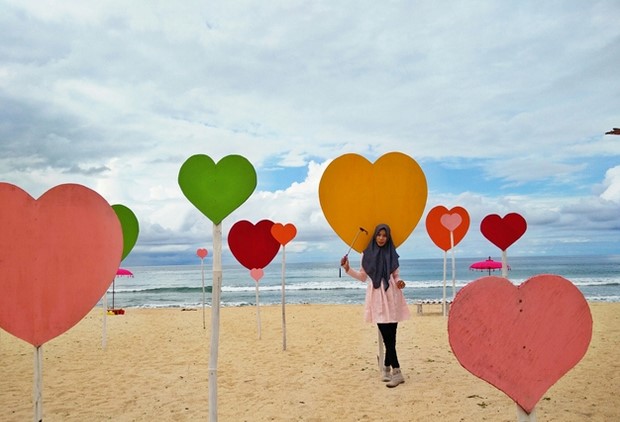 10 Rekomendasi Pantai Terindah di Aceh Yang Ada Tulisan “I Love You” Wajib Kalian Kunjungi 7 10 Rekomendasi Pantai Terindah di Aceh Yang Ada Tulisan “I Love You” Wajib Kalian Kunjungi 7