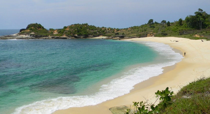 10 Rekomendasi Pantai Terindah di Aceh Yang Ada Tulisan “I Love You” Wajib Kalian Kunjungi 8 10 Rekomendasi Pantai Terindah di Aceh Yang Ada Tulisan “I Love You” Wajib Kalian Kunjungi 8