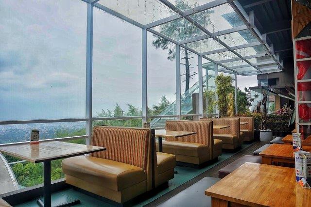 10 Rekomendasi Cafe Yang Romantis Ini Cocok Untuk Candle Light Dinner di Daerah Bandung! 1