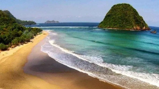 10 Pantai Bagus di Banyuwangi Wajib Dikunjungi, Mana Yang Bisa Untuk Snorkeling dan Camping? 2