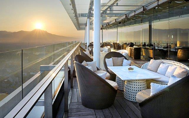 10 Rekomendasi Cafe Yang Romantis Ini Cocok Untuk Candle Light Dinner di Daerah Bandung! 5