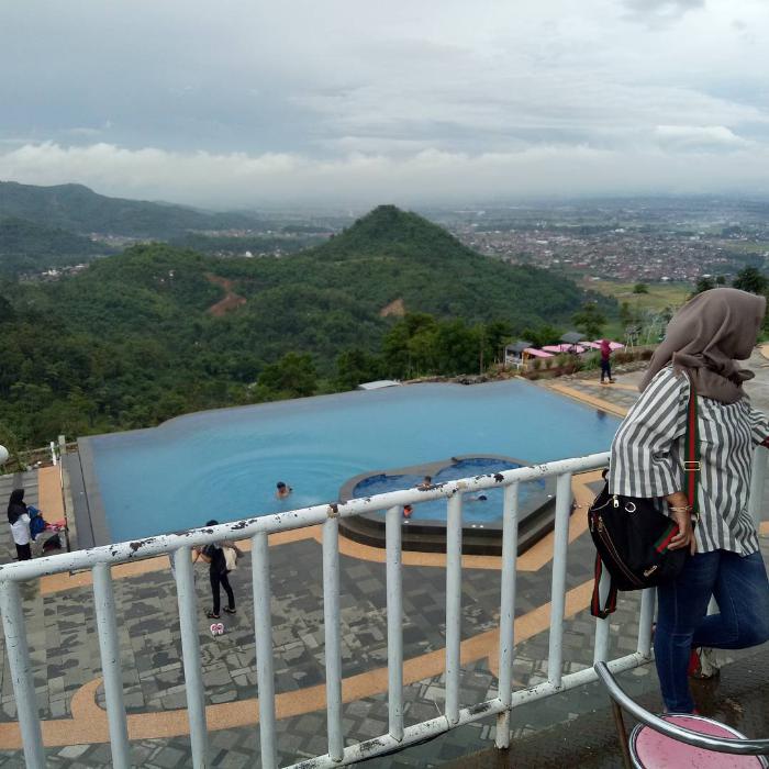 7 Alasan yang Membuat Kita Wajib Mengunjungi Taman Love Soreang 2