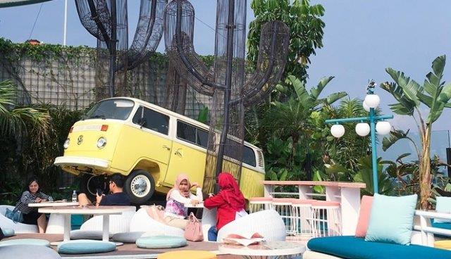 10 Daftar Pilihan Tempat Nongkrong Outdoor di Daerah Bandung Ini Memiliki Konsep Unik dan Menarik! 3 10 Daftar Pilihan Tempat Nongkrong Outdoor di Daerah Bandung Ini Memiliki Konsep Unik dan Menarik! 3