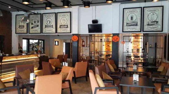 10 Daftar Pilihan Tempat Nongkrong Outdoor di Daerah Bandung Ini Memiliki Konsep Unik dan Menarik! 7 10 Daftar Pilihan Tempat Nongkrong Outdoor di Daerah Bandung Ini Memiliki Konsep Unik dan Menarik! 7