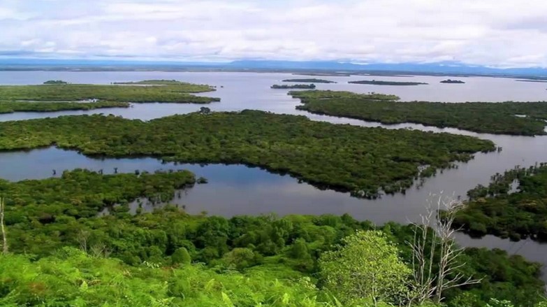 5 Referensi Wisata Danau Daerah Kalimantan Barat Ini Punya Keunikan dan Keindahan Yang Patut Dikunjungi 1 5 Referensi Wisata Danau Daerah Kalimantan Barat Ini Punya Keunikan dan Keindahan Yang Patut Dikunjungi 1