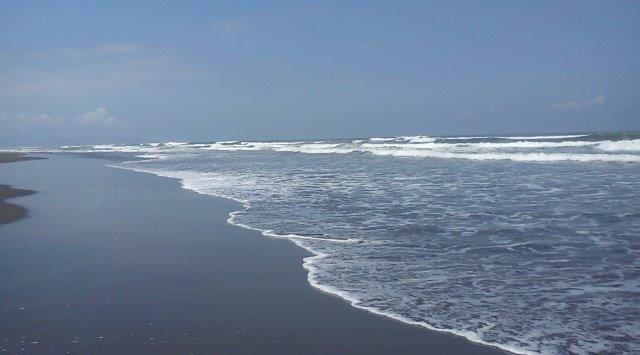 10 Pantai Terkenal di Wilayah Jawa Tengah, Ada Yang Belum Terjamah dan Jarang Dikunjungi 2