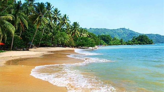 10 Rekomendasi Wisata Pantai di Dekat Kediri Yang Bagus dan Terkenal Termasuk Tiket Masuknya 8