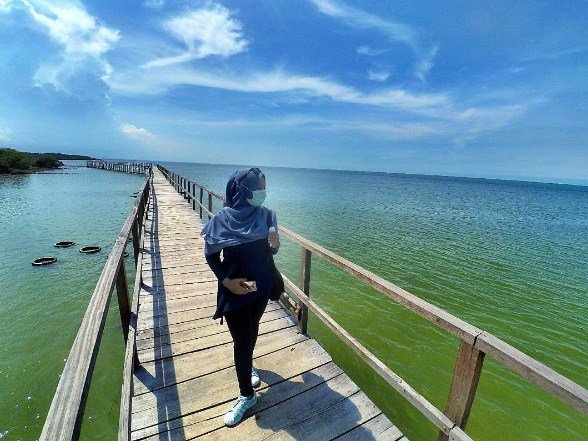 10 Pantai di Lamongan dan Sekitarnya Terkenal Indah Serta Masih Adakah Yang Tersembunyi 1 10 Pantai di Lamongan dan Sekitarnya Terkenal Indah Serta Masih Adakah Yang Tersembunyi 1