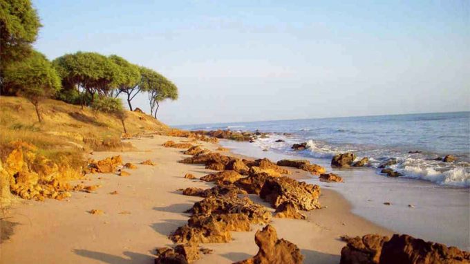 10 Pantai di Lamongan dan Sekitarnya Terkenal Indah Serta Masih Adakah Yang Tersembunyi 9 10 Pantai di Lamongan dan Sekitarnya Terkenal Indah Serta Masih Adakah Yang Tersembunyi 9