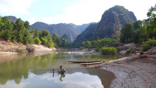 5 Daftar Pilihan Wisata Danau di Daerah Laos Yang Keindahan dan Kecantikannya Lagi Hits 2