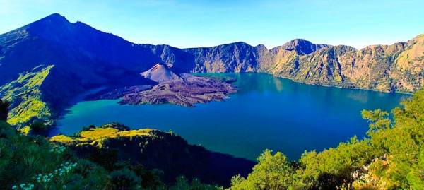 5 Rekomendasi Danau Dengan Track Paling Ekstrim di Daerah Rinjani Yang Sangat Indah dan Cantik 1