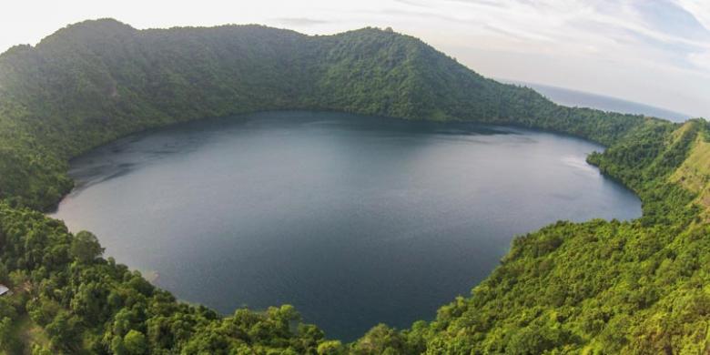 5 Daftar Pilihan Danau Yang Mempunyai Keindahan Serta Fakta Unik di Daerah Nusa Tenggara Barat 1 5 Daftar Pilihan Danau Yang Mempunyai Keindahan Serta Fakta Unik di Daerah Nusa Tenggara Barat 1
