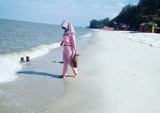 Pantai Cermin Medan, 8 Fakta Menarik yang Membuat Kamu Harus Berkunjung ke Sini! 1