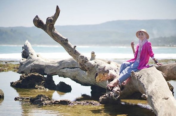 Inilah 9 Alasan Mengapa Pantai Sawarna Wajib Dikunjungi 1 Inilah 9 Alasan Mengapa Pantai Sawarna Wajib Dikunjungi 1