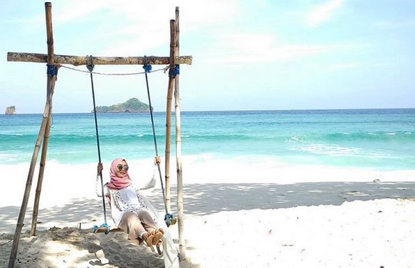 Potret Keindahan Pantai Sendiki Malang, 8 Alasan Kuat Harus Masuk di Travel List! 2