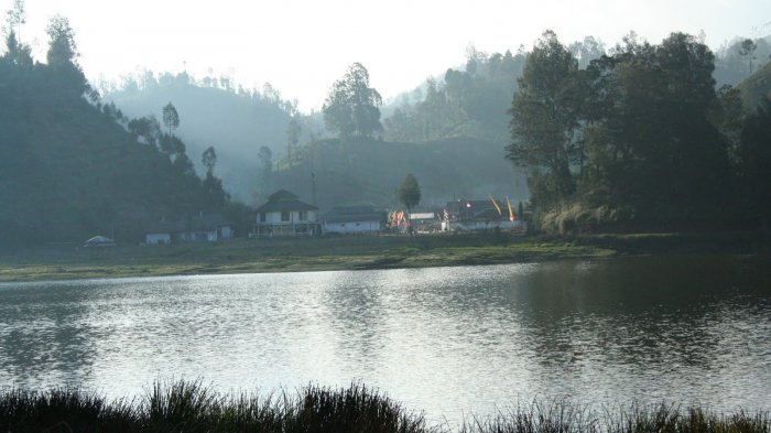 5 Referensi Wisata Danau Daerah Semeru Yang Istimewa dan Mempesona, Wajib Untuk Dikunjungi! 1