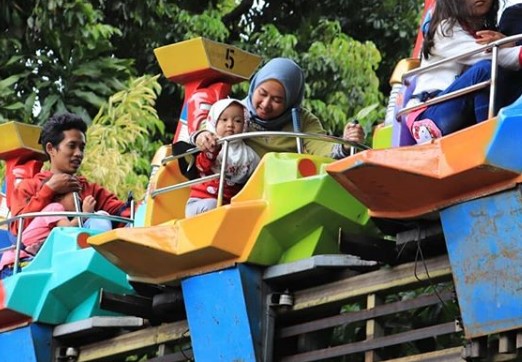 7 Alasan Mengapa Taman Topi Bogor Selalu Ramai Pengunjung Setiap Harinya 2 7 Alasan Mengapa Taman Topi Bogor Selalu Ramai Pengunjung Setiap Harinya 2