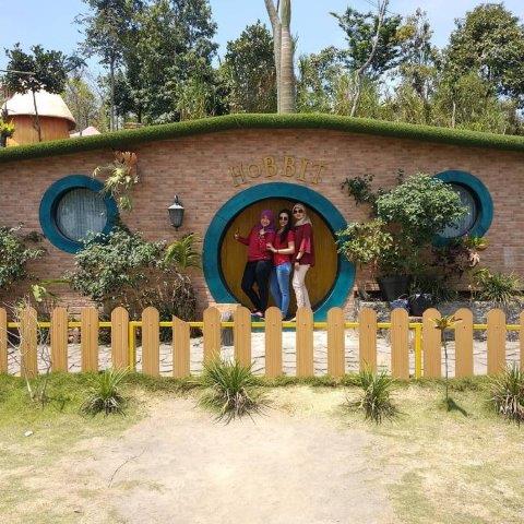 6 Alasan Mengapa Wisatawan Mancanegara Menyukai Rumah Hobbit Cangkringan Kaliurang 2