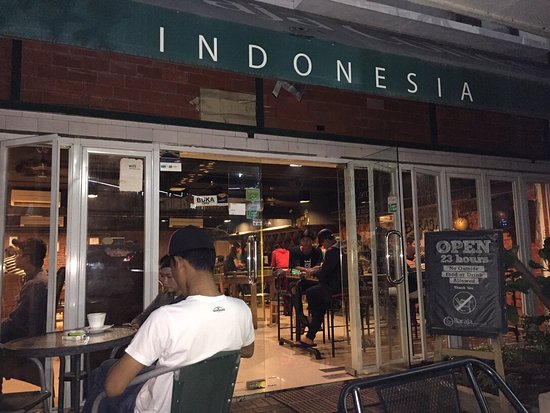 6 Rekomendasi Tempat Ngopi di Daerah Cirebon Ini Tak Hanya Enak, Suasananya Juga Cozy Abis 1 6 Rekomendasi Tempat Ngopi di Daerah Cirebon Ini Tak Hanya Enak, Suasananya Juga Cozy Abis 1