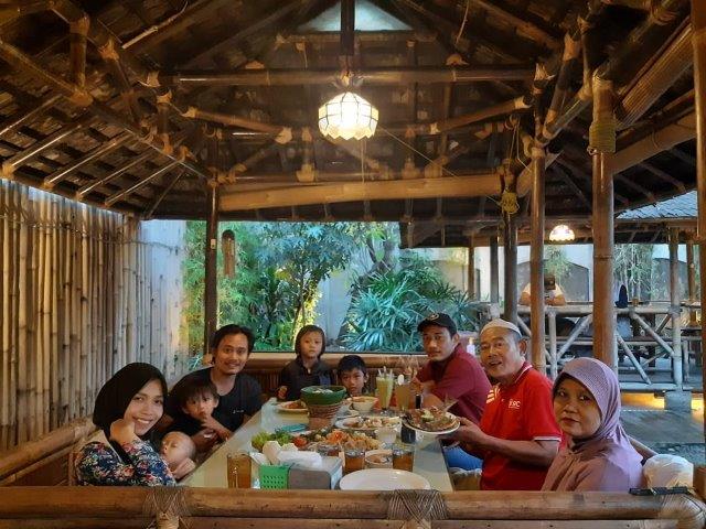 20 Tempat Makan Enak di Tangerang Untuk Keluarga Dengan View Bagus Yang Instagramable 11