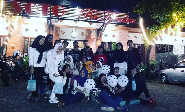 40 Referensi Tempat Makan Terkenal Enak di Wilayah Depok, Manakah Yang Punya Playground? 12