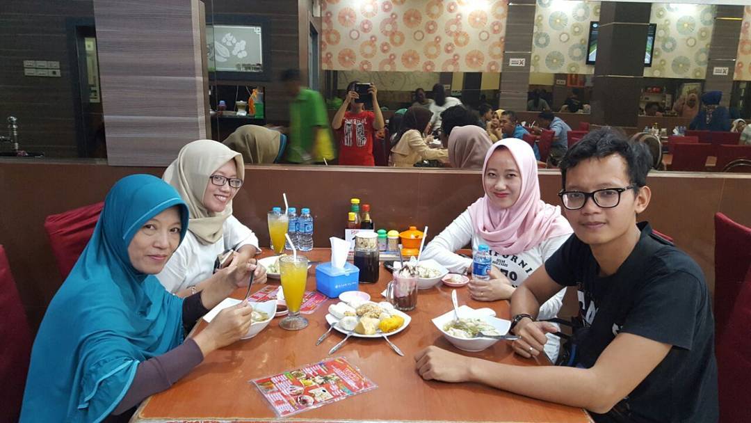 15 Rekomendasi Tempat Makan Enak di Wilayah Palembang Untuk Keluarga Yang Lagi Hits 15