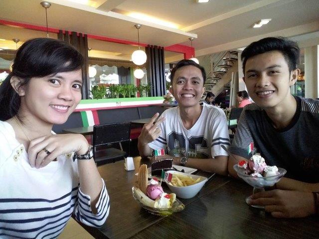 25 Rekomendasi Tempat Makan Enak dan Favorit di Wilayah Medan Untuk Keluarga Yang Lagi Hits 17