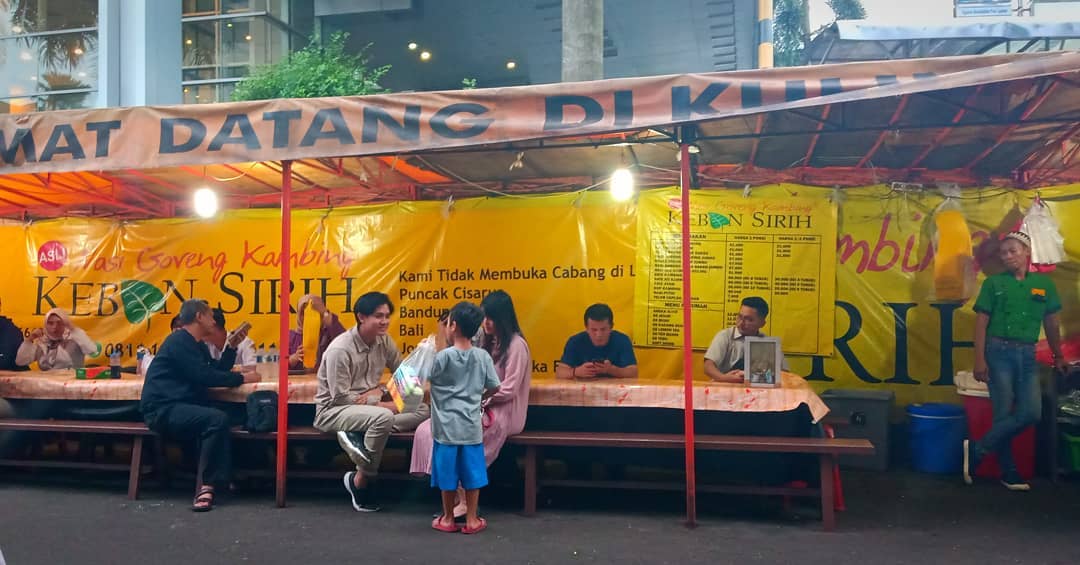 15 Referensi Tempat Makan Enak di Menteng Jakarta Pusat Yang Murah dan Adakah Buka 24 Jam? 1