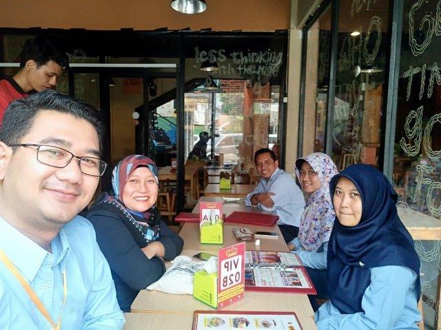 40 Referensi Tempat Makan Terkenal Enak di Wilayah Depok, Manakah Yang Punya Playground? 2