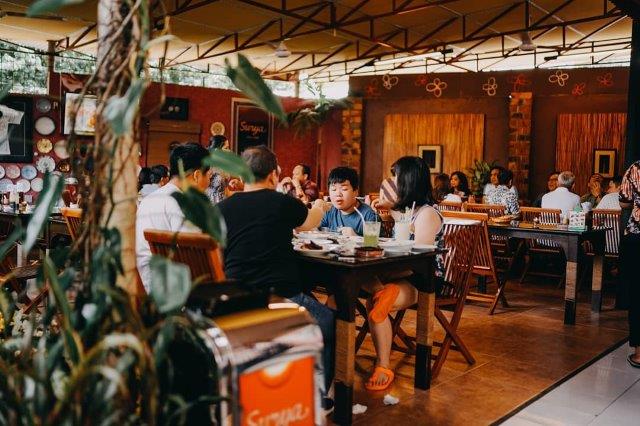 25 Rekomendasi Tempat Makan Enak dan Favorit di Wilayah Medan Untuk Keluarga Yang Lagi Hits 20