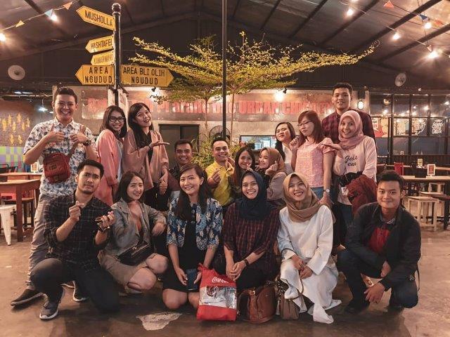 16 Daftar Pilihan Tempat Makan di Cirebon Untuk Keluarga Yang Terkenal dan Adakah Buka 24 Jam? 2 16 Daftar Pilihan Tempat Makan di Cirebon Untuk Keluarga Yang Terkenal dan Adakah Buka 24 Jam? 2