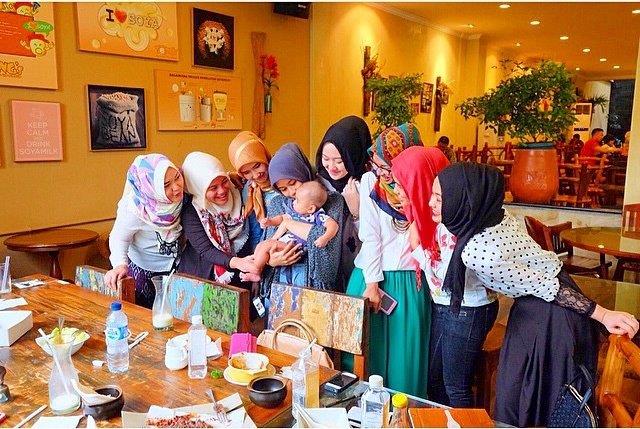 25 Rekomendasi Tempat Makan Enak dan Favorit di Wilayah Medan Untuk Keluarga Yang Lagi Hits 2