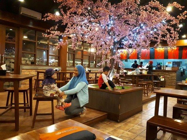 40 Rekomendasi Tempat Makan di Bogor Enak Yang Harganya Murah dan Bisa Untuk Keluarga 32