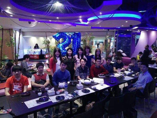 15 Daftar Tempat Makan di Taman Anggrek Yang Enak dan Adakah Restoran Jepang Atau Korea? 3