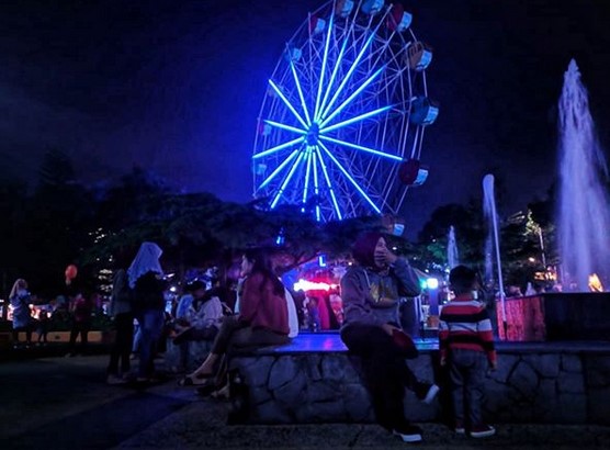 7 Informasi Penting Mengenai Alun-Alun Kota Batu yang Tidak Boleh Ketinggalan 1 7 Informasi Penting Mengenai Alun-Alun Kota Batu yang Tidak Boleh Ketinggalan 1