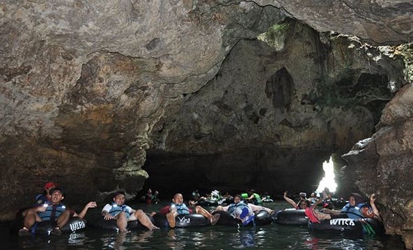 9 Keseruan Berlibur di Goa Pindul Jogja, Menikmati Pemandangan dari Dalam Goa Bersejarah 1