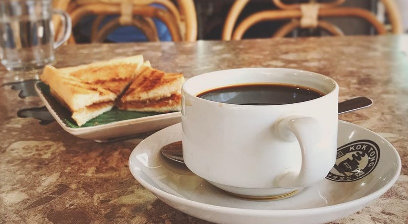 6 Daftar Pilihan Tempat Ngopi Paling Enak di Kediri Yang Cocok Untuk Nongki Sambil Kerja! 6