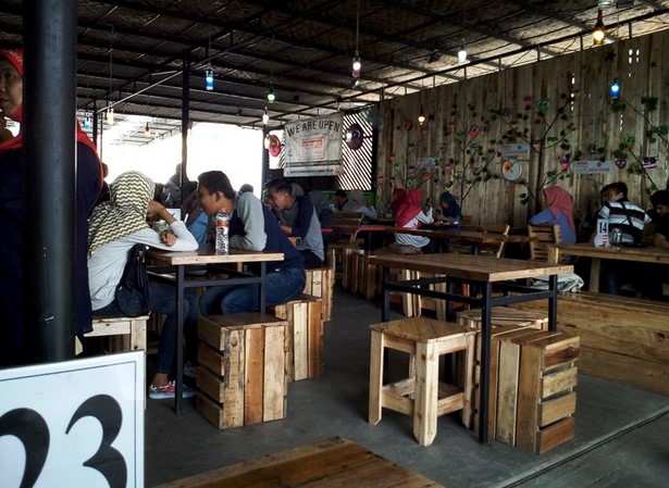 6 Rekomendasi Cafe Paling Hits di Daerah Purwokerto, Biasa Buat Hangout Anak Millenials 2