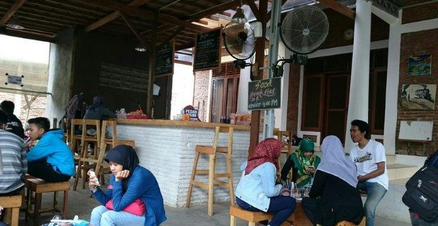6 Rekomendasi Cafe Paling Hits di Daerah Purwokerto, Biasa Buat Hangout Anak Millenials 4