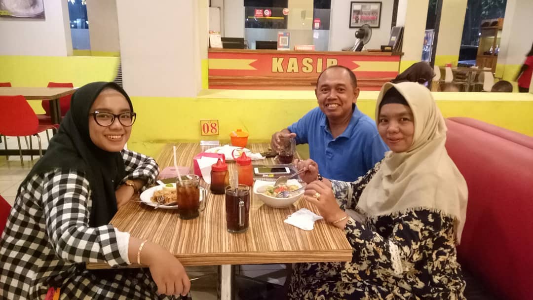 15 Rekomendasi Tempat Makan Enak di Rawamangun Untuk Keluarga Yang Murah dan Nyaman 9