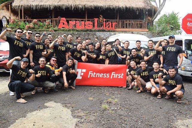 Asyiknya Rafting di Sungai Citarik 8 Asyiknya Rafting di Sungai Citarik 8