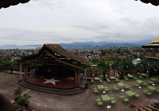 6 Rekomendasi Cafe Romantis di Bandar Lampung Ini Bisa Menjadi Pilihan Untuk Ngedate Bareng Pasangan 6 6 Rekomendasi Cafe Romantis di Bandar Lampung Ini Bisa Menjadi Pilihan Untuk Ngedate Bareng Pasangan 6