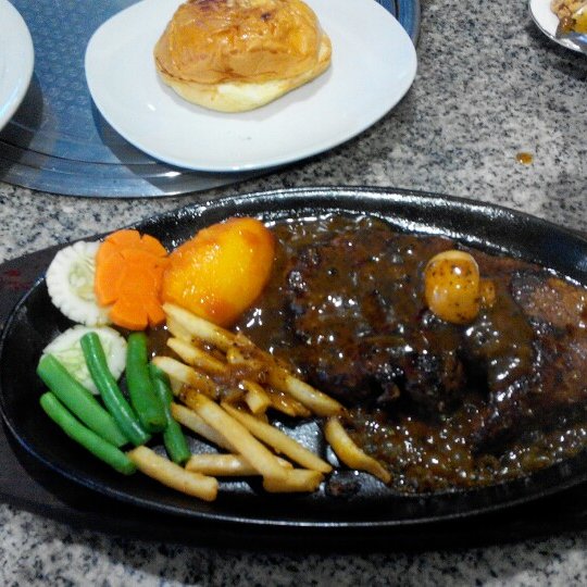 Punya Ide Untuk Ajak Pasangan Ngedate? Coba 6 Rekomendasi Cafe Romantis di Daerah Pontianak Ini Aja 6 Punya Ide Untuk Ajak Pasangan Ngedate? Coba 6 Rekomendasi Cafe Romantis di Daerah Pontianak Ini Aja 6