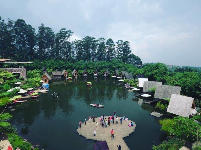 Indahnya Wisata Dusun Bambu Lembang 9