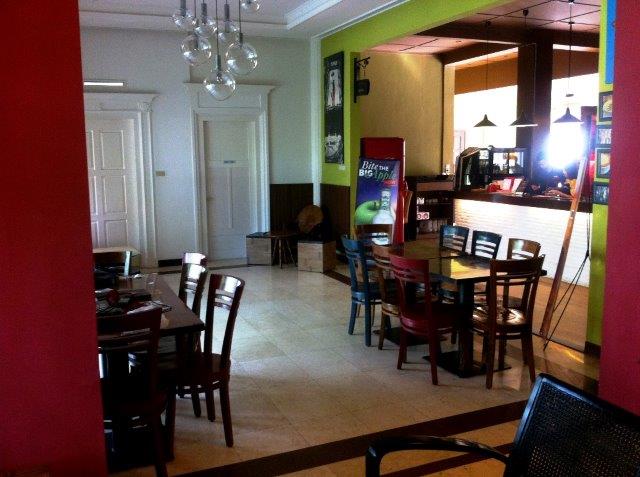 6 Rekomendasi Cafe Romantis di Bandar Lampung Ini Bisa Menjadi Pilihan Untuk Ngedate Bareng Pasangan 5 6 Rekomendasi Cafe Romantis di Bandar Lampung Ini Bisa Menjadi Pilihan Untuk Ngedate Bareng Pasangan 5