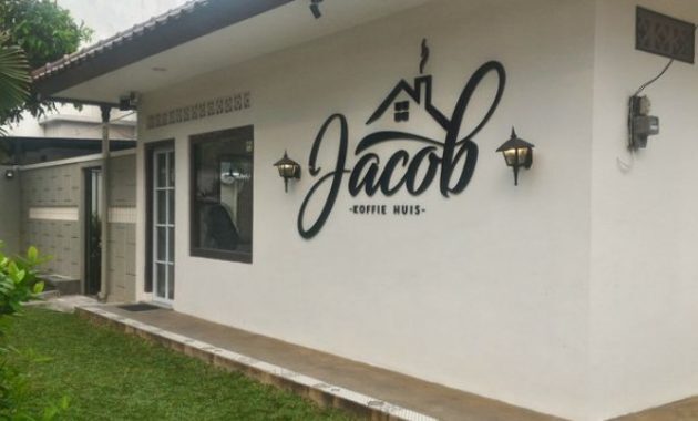 Cari Tempat Ngopi Enak Daerah Depok? Yuk Coba 6 Rekomendasi Kedai Kopi Kekinian Ini Aja! 11 Cari Tempat Ngopi Enak Daerah Depok? Yuk Coba 6 Rekomendasi Kedai Kopi Kekinian Ini Aja! 9