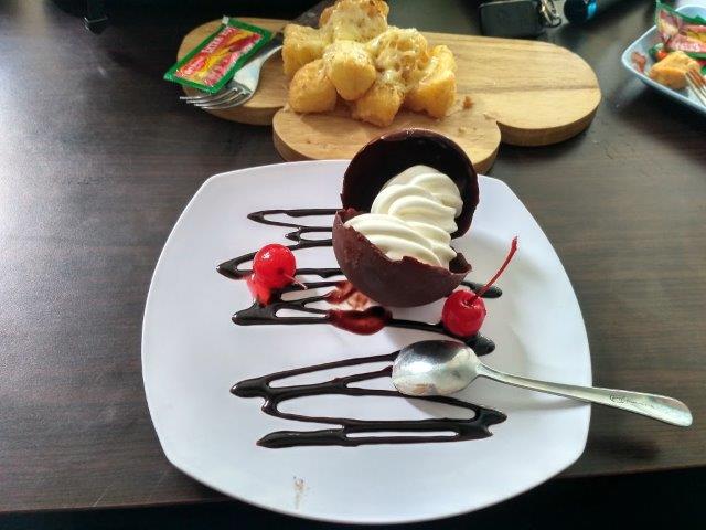 Bosen Ngafe di Tempat Mainstream? Nih 6 Referensi Cafe Unik Daerah Banjarmasin, Wajib Kalian Kunjungi! 2 Bosen Ngafe di Tempat Mainstream? Nih 6 Referensi Cafe Unik Daerah Banjarmasin, Wajib Kalian Kunjungi! 2