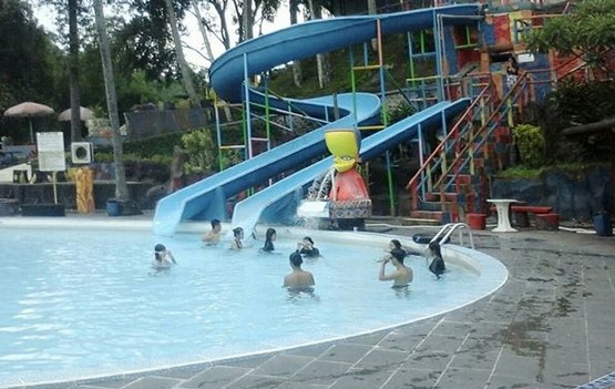 Berlibur di Wisata Tertua Kota Malang, Taman Rekreasi Tlogomas 4