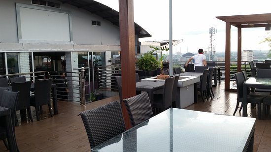 Punya Ide Untuk Ajak Pasangan Ngedate? Coba 6 Rekomendasi Cafe Romantis di Daerah Pontianak Ini Aja 2 Punya Ide Untuk Ajak Pasangan Ngedate? Coba 6 Rekomendasi Cafe Romantis di Daerah Pontianak Ini Aja 2